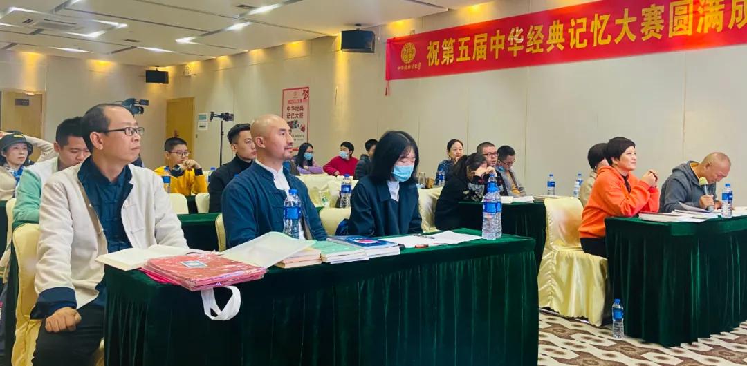不得了！7岁背下四本经典！11岁《论语》和《孟子》倒背如流